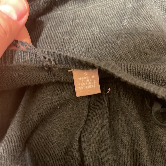 Knitted and Knotted Anthropologie Dark Green Ruffle Hem Sweater Women's Small - Picture 5 of 11